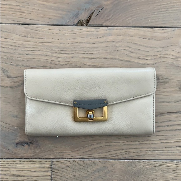 Marc by Marc Jacobs wallet - Picture 1 of 4